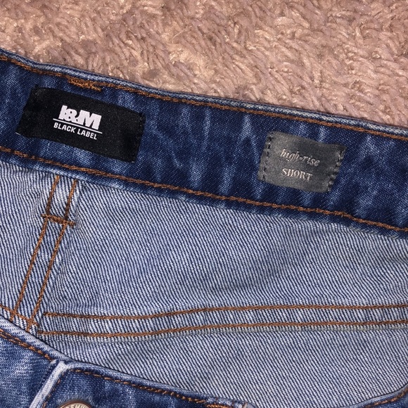 I&M High Waisted Shorts - Medium - Picture 3 of 5